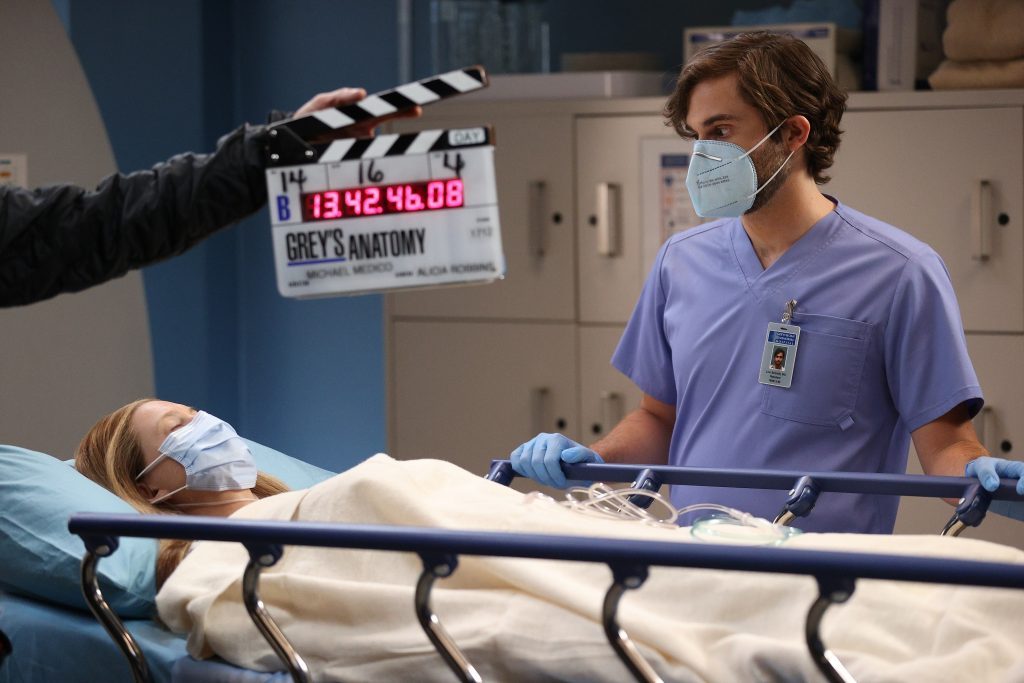 Como assistir Grey 's Anatomy: atores atuando na série